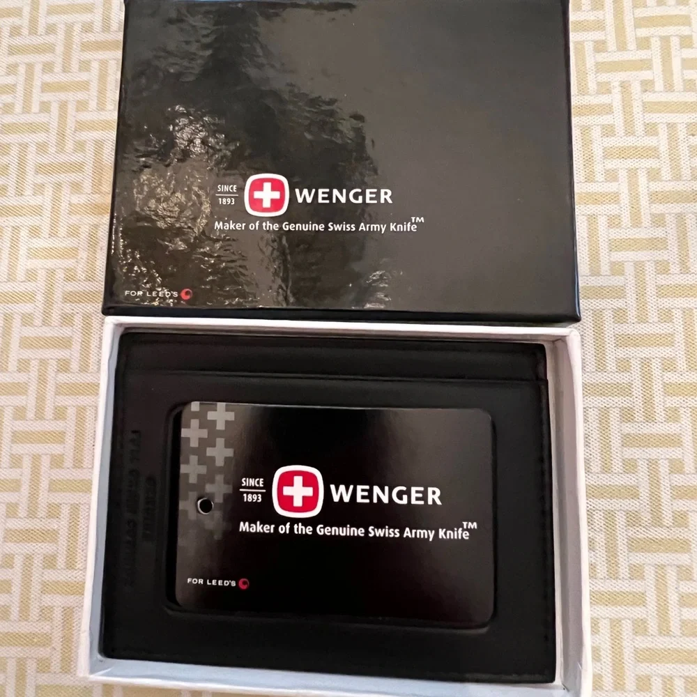 Wenger Black Card Holder with Swiss Emblem